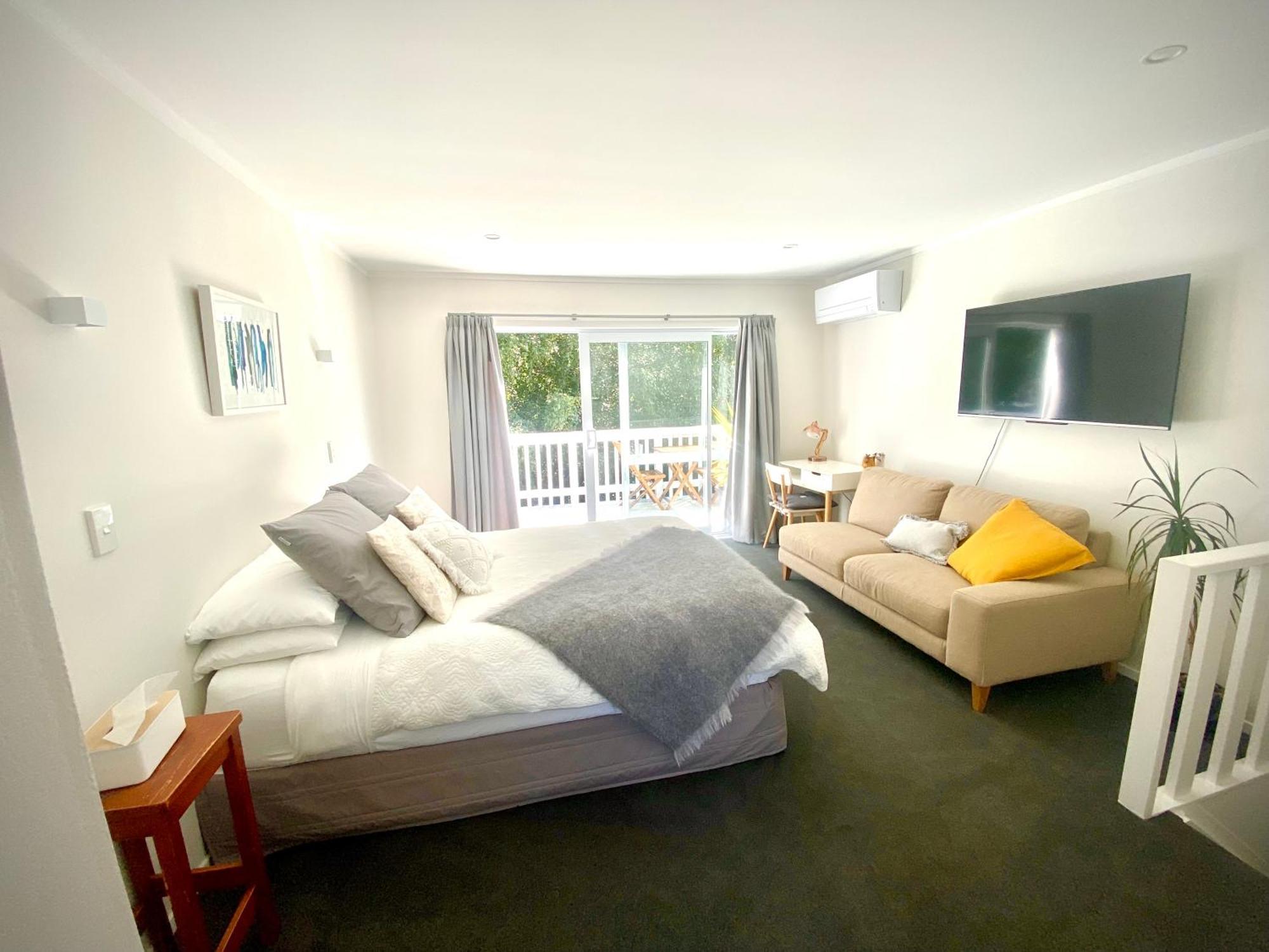 2 Mile Bay Guesthouse Таупо Екстер'єр фото